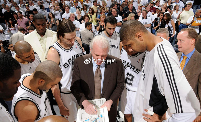 太罕见！从替补打成巨星，NBA78年仅6人！吉诺比利4冠+绝境斩魔|马努·吉诺比利|马刺|蒂姆·邓肯|托尼·帕克|圣安东尼奥马刺队_新浪体育_新浪新闻