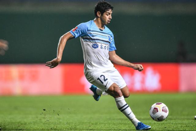 开云app下载-吉列尔梅助攻梅开二度 广州城状态火热稳居争冠组